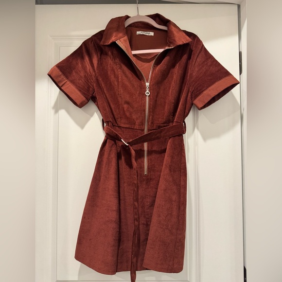 BROWN CORDUROY MINI DRESS WITH ZIPPER AND BELT - Picture 3 of 5